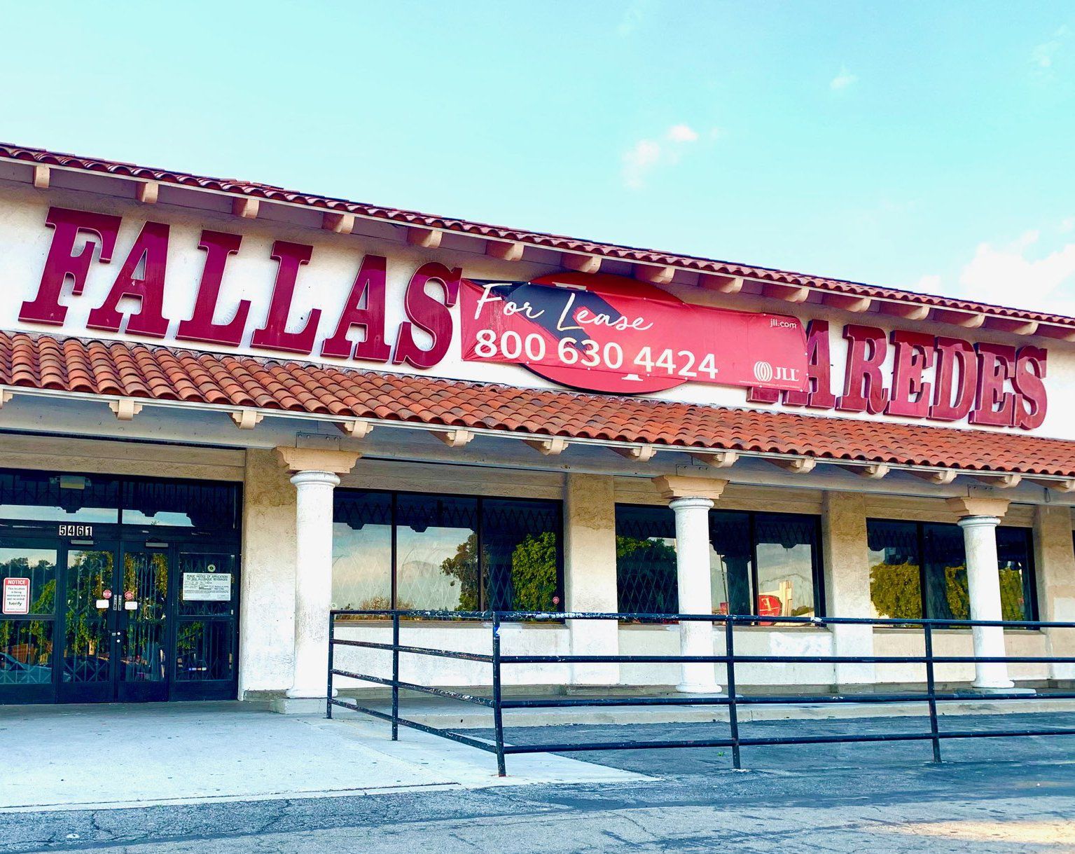 Closed Fallas Paredes store Highland Park